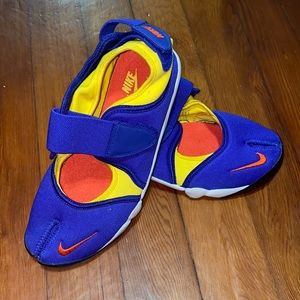 *Mens* Nike Air Rift QS